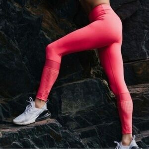Zyia Sunset Block Chill Light n Tight Sz 6 - 8 Bold Coral High-Rise 7/8 Leggings